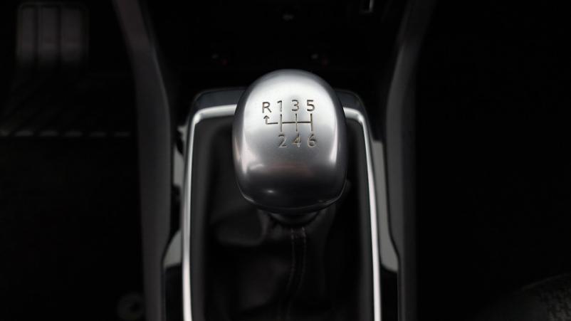 Vente en ligne Peugeot 308 5P 1.2 PureTech 110ch Manuelle/6 Active au prix de 11 980 €