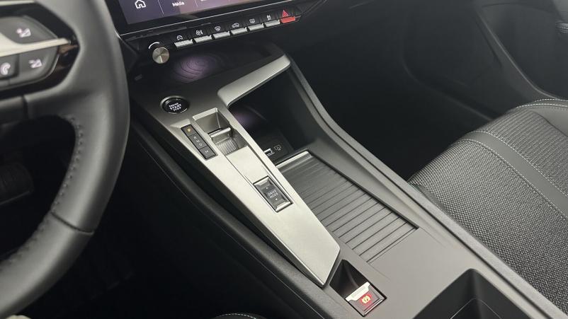 Vente en ligne Peugeot 308 308 III 1.5 BlueHDi 130ch Allure EAT8 au prix de 28 400 €