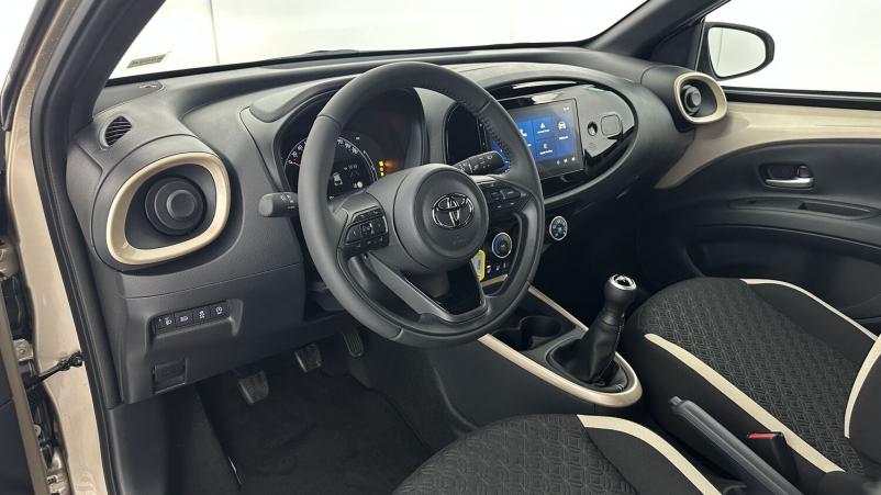 Vente en ligne Toyota Aygo Aygo x 1.0 VVT-i 72ch Design au prix de 17 400 €