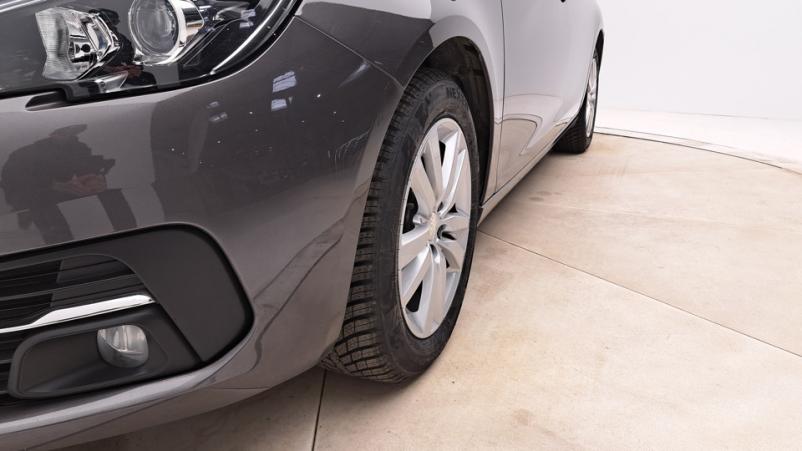 Vente en ligne Peugeot 308 5P 1.2 PureTech 110ch Manuelle/6 Active au prix de 11 980 €