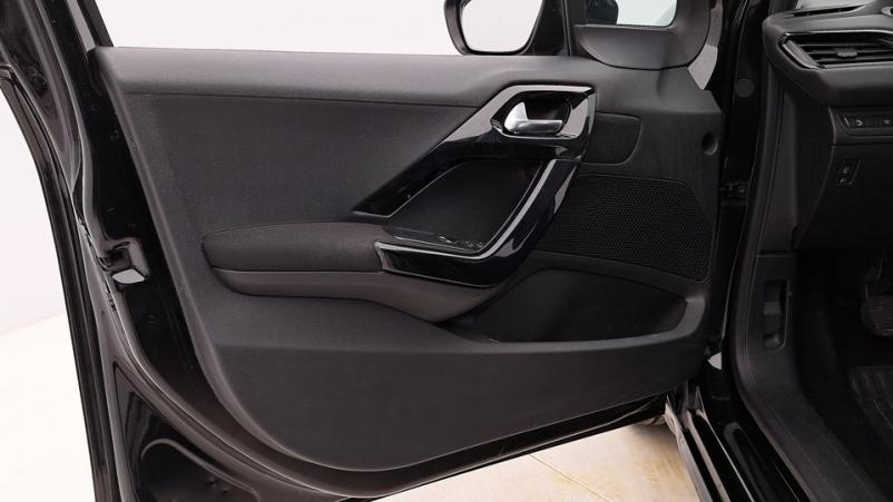Vente en ligne Peugeot 208 5P 1.2 PureTech S&S 82ch Manuelle/5 Active au prix de 10 460 €