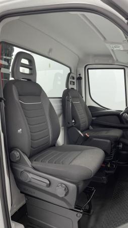 Vente en ligne Iveco Daily Daily 35S14H 3750 2.3 136ch Benne Alu JPM + Grue PK 3400 + Pince au prix de 82 860 €