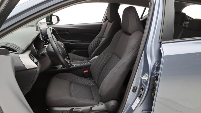 Vente en ligne Toyota C-HR  1.8 Hybrid 122ch Automatique/ Dynamic au prix de 23 650 €