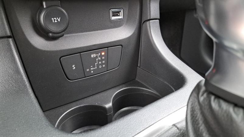 Vente en ligne Citroën C3  1.2 PureTech VTi S&S 110ch Automatique/6 Shine au prix de 16 040 €
