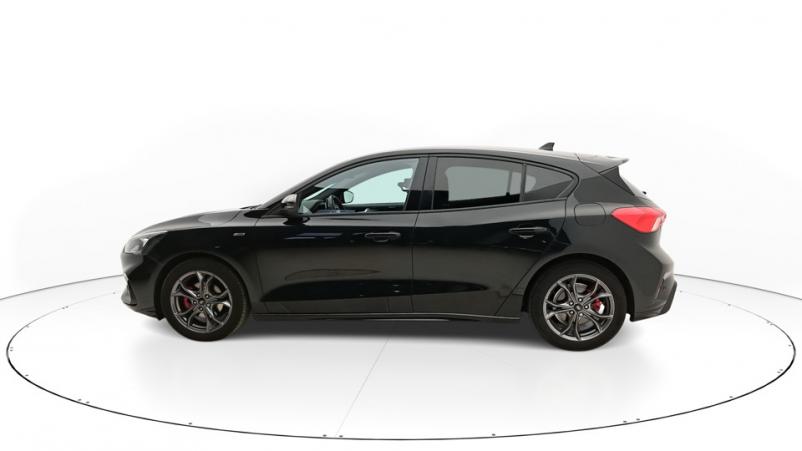 Vente en ligne Ford Focus 5P 1.0 EcoBoost mHEV 155ch Manuelle/6 St-line x au prix de 21 120 €