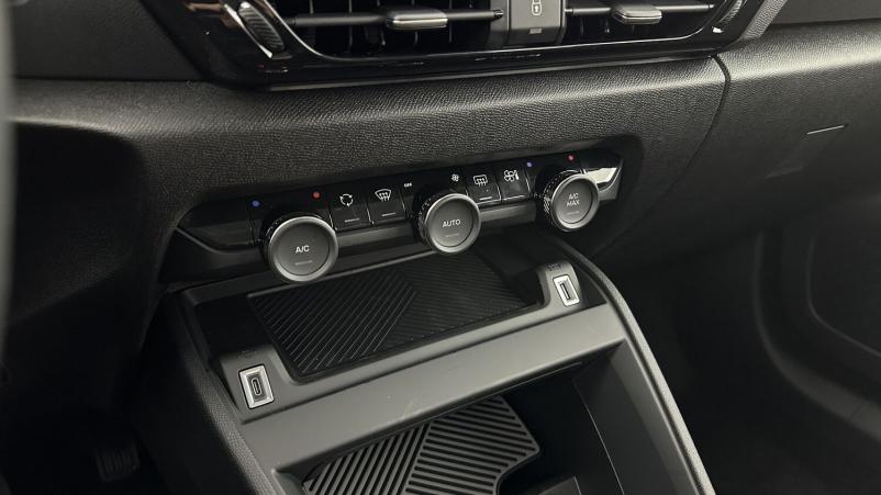 Vente en ligne Citroën C4 C4 III 1.5 BlueHDi 130ch Plus EAT8 au prix de 24 410 €