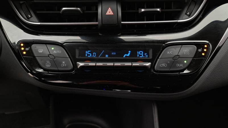 Vente en ligne Toyota C-HR  1.8 Hybrid 122ch Automatique/ Dynamic au prix de 23 650 €