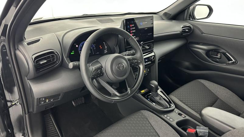 Vente en ligne Toyota Yaris Cross Yaris cross 1.5 Hybride 130h Design e-CVT au prix de 28 010 €