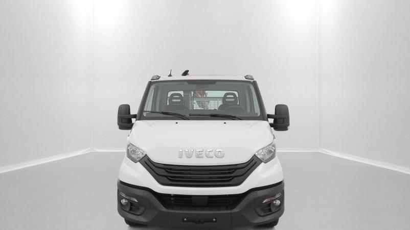 Vente en ligne Iveco Daily Daily 35S14H 3750 2.3 136ch Benne Alu JPM + Grue PK 3400 + Pince au prix de 82 860 €