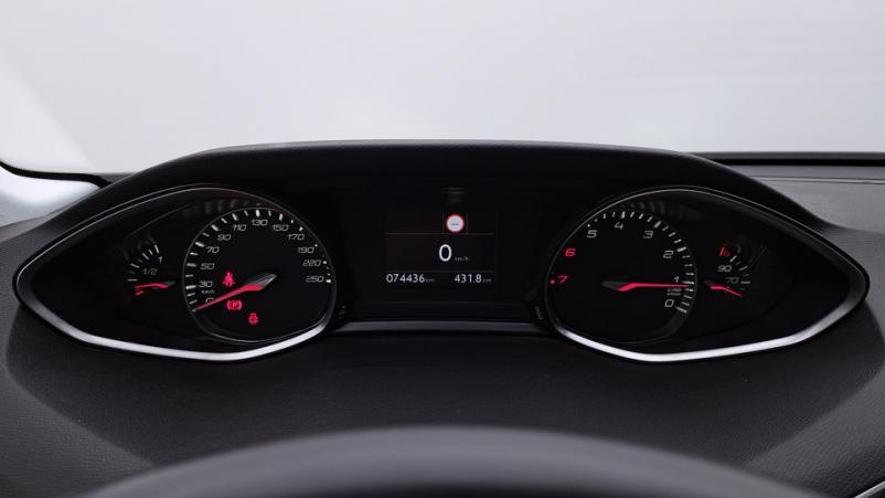 Vente en ligne Peugeot 308 5P 1.2 PureTech 110ch Manuelle/6 Active au prix de 11 980 €