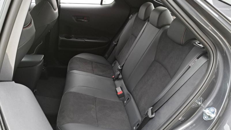 Vente en ligne Toyota C-HR  1.8 Hybrid 140ch Automatique/ Design au prix de 31 930 €