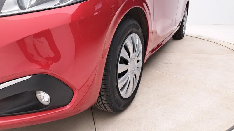 Vente en ligne Peugeot 208 5P 1.2 PureTech S&S 82ch Manuelle/5 Active au prix de 10 260 €