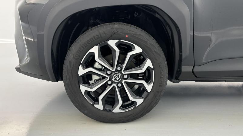Vente en ligne Toyota Yaris Cross Yaris cross 1.5 Hybride 130h Design e-CVT au prix de 28 010 €