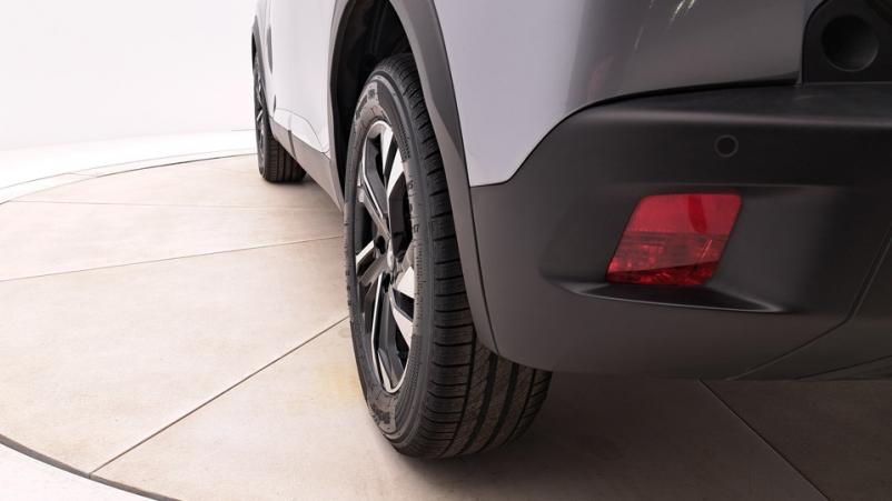 Vente en ligne Peugeot 2008  1.2 PureTech S&S 100ch Manuelle/6 Allure pack au prix de 17 560 €