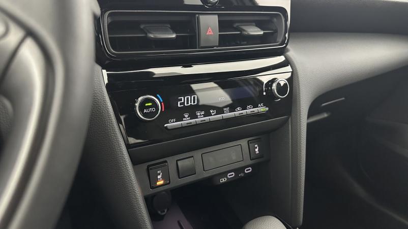 Vente en ligne Toyota Yaris Cross Yaris cross 1.5 Hybride 130h Design e-CVT au prix de 28 010 €