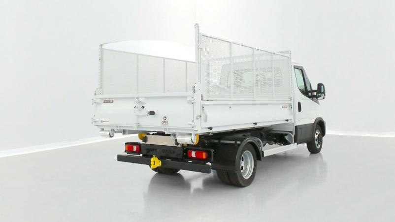 Vente en ligne Iveco Daily Daily III 35C16H 3450 3.0 160ch Ampliroll au prix de 68 630 €