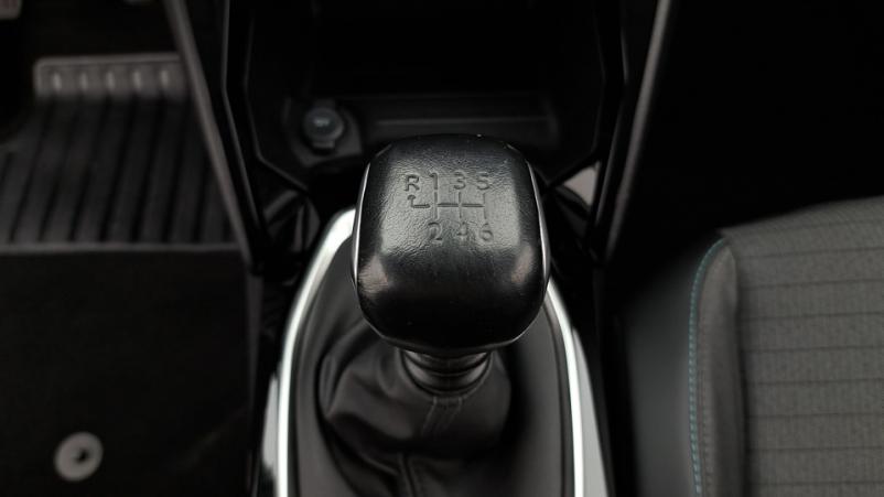 Vente en ligne Peugeot 2008  1.2 PureTech S&S 100ch Manuelle/6 Allure pack au prix de 17 560 €