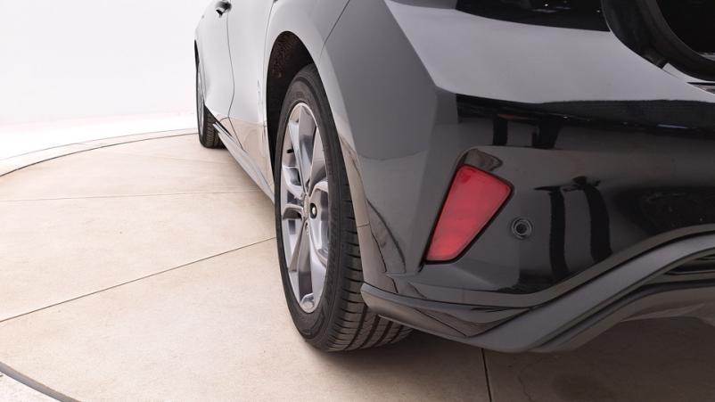 Vente en ligne Ford Focus 5P 1.0 EcoBoost mHEV 155ch Manuelle/6 St-line x au prix de 21 120 €