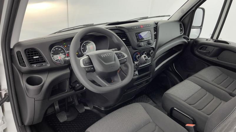 Vente en ligne Iveco Daily Daily III 35C16H 3450 3.0 160ch Ampliroll au prix de 68 630 €