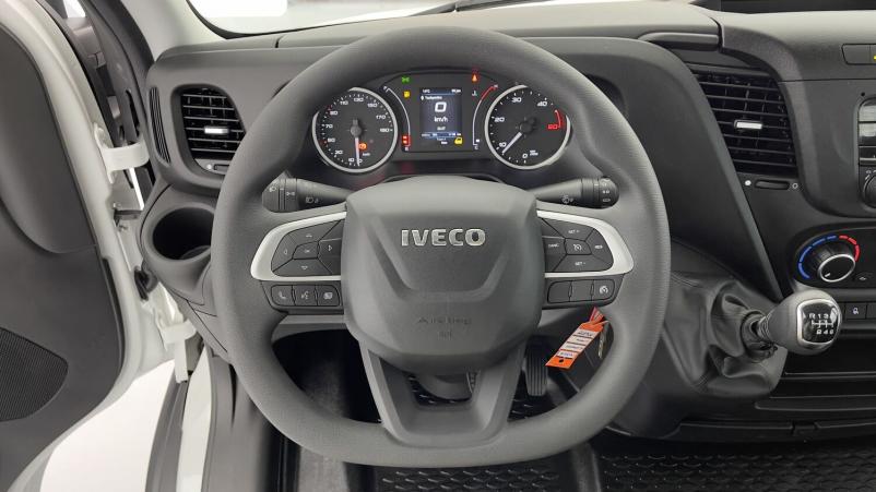 Vente en ligne Iveco Daily Daily III 35C16H 3450 3.0 160ch Ampliroll au prix de 68 630 €