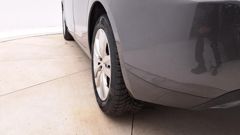 Vente en ligne Peugeot 308 5P 1.2 PureTech 110ch Manuelle/6 Active au prix de 11 980 €