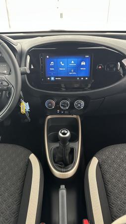 Vente en ligne Toyota Aygo Aygo x 1.0 VVT-i 72ch Design au prix de 17 400 €