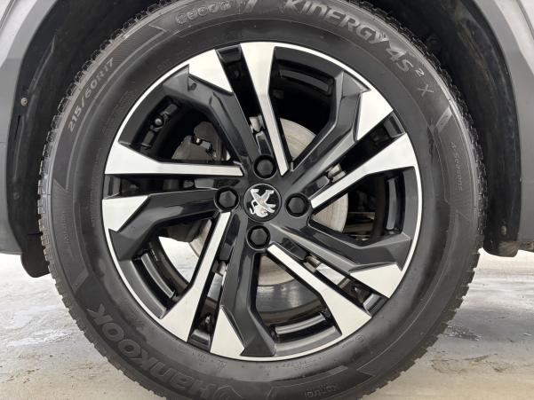 Vente en ligne Peugeot 2008 1.2 PureTech 130ch Allure Pack EAT8 + Sièges chauffants au prix de 18 890 €