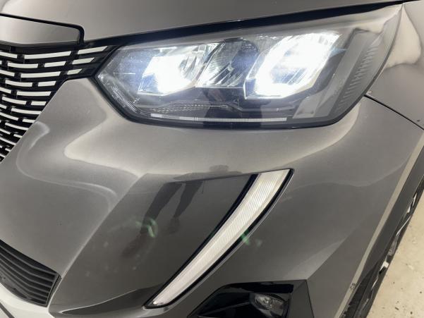 Vente en ligne Peugeot 2008 1.2 PureTech 130ch Allure Pack EAT8 + Sièges chauffants au prix de 18 890 €