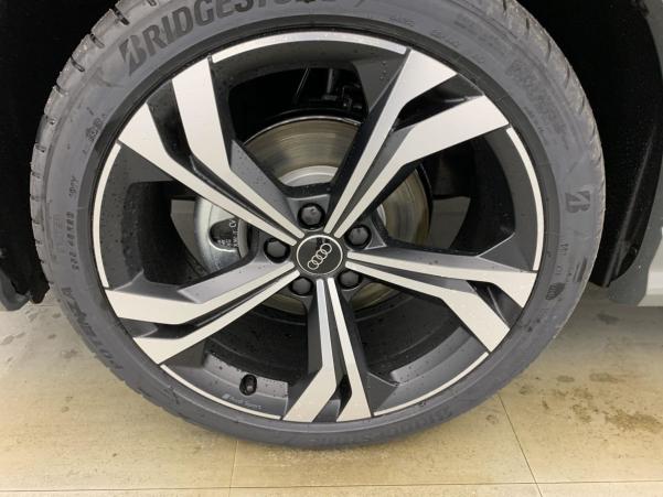 Vente en ligne Audi Q3 Sportback 35 TDI 150 ch S tronic 7 S line au prix de 50 960 €