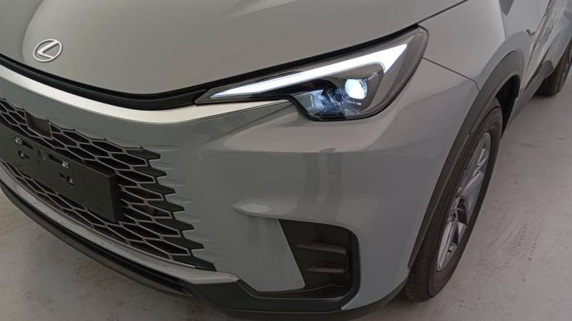 Vente en ligne Lexus LBX 2WD Business au prix de 33 650 €