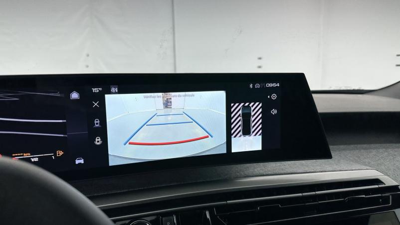 Vente en ligne Peugeot 3008 3008 Hybrid 136ch Allure e-DCS6 au prix de 33 710 €