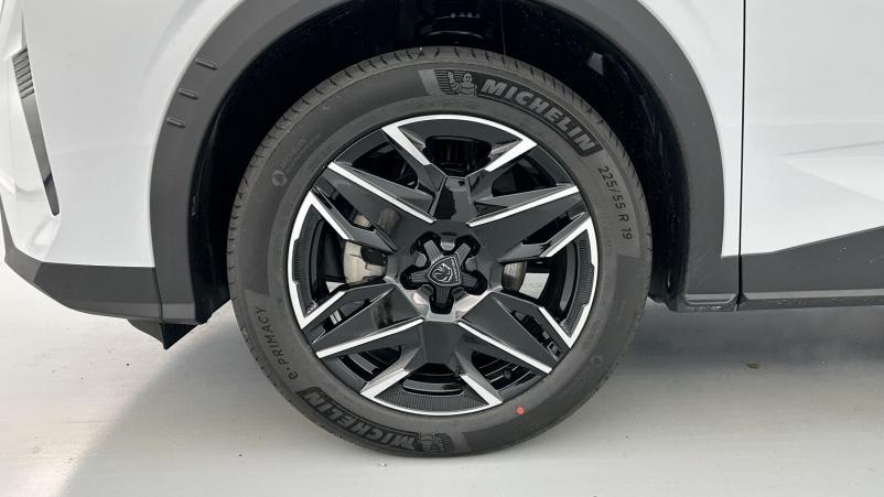 Vente en ligne Peugeot 3008 3008 Hybrid 136ch Allure e-DCS6 au prix de 33 710 €
