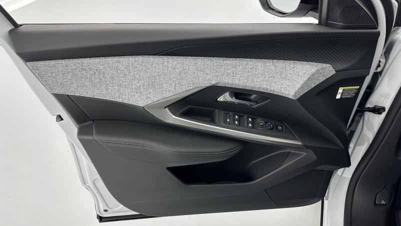 Vente en ligne Peugeot 3008 3008 Hybrid 136ch Allure e-DCS6 au prix de 33 710 €