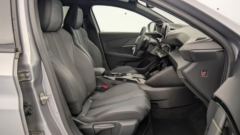 Vente en ligne Peugeot 208 50 KWH 136CH GT au prix de 25 210 €