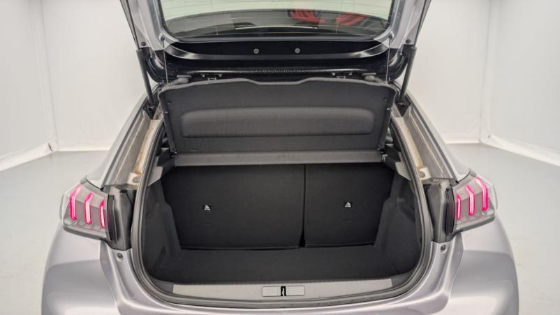 Vente en ligne Peugeot 208 50 KWH 136CH GT au prix de 25 210 €