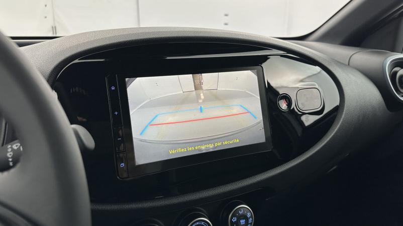 Vente en ligne Toyota Aygo Aygo x 1.0 VVT-i 72ch Design au prix de 17 400 €