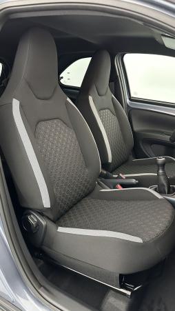 Vente en ligne Toyota Aygo Aygo x 1.0 VVT-i 72ch Design au prix de 17 400 €
