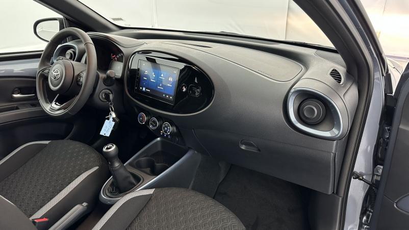 Vente en ligne Toyota Aygo Aygo x 1.0 VVT-i 72ch Design au prix de 17 400 €