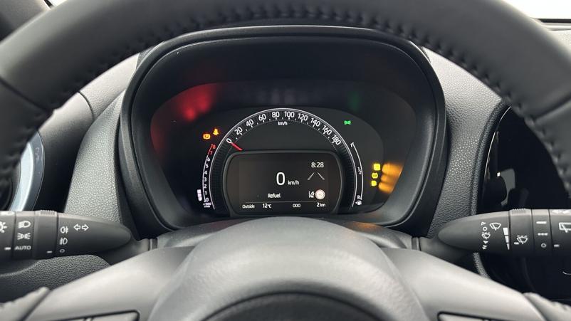 Vente en ligne Toyota Aygo Aygo x 1.0 VVT-i 72ch Design au prix de 17 400 €