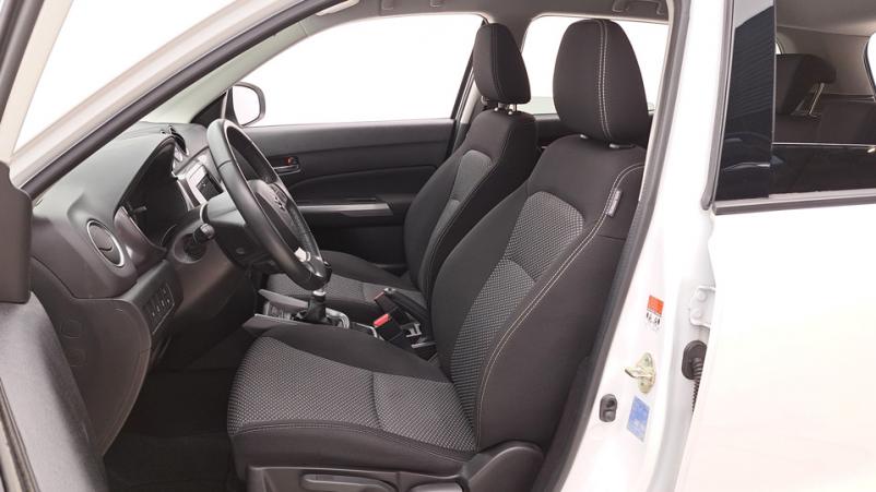 Vente en ligne Suzuki Vitara  1.4 BoosterJet Hybrid 129ch Manuelle/6 Privilege au prix de 19 090 €