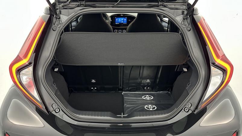 Vente en ligne Toyota Aygo Aygo x 1.0 VVT-i 72ch Design au prix de 17 400 €