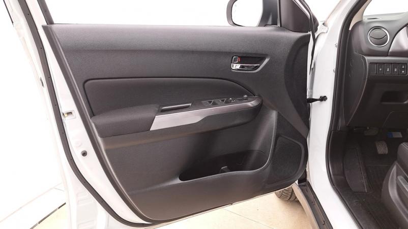 Vente en ligne Suzuki Vitara  1.4 BoosterJet Hybrid 129ch Manuelle/6 Privilege au prix de 19 090 €