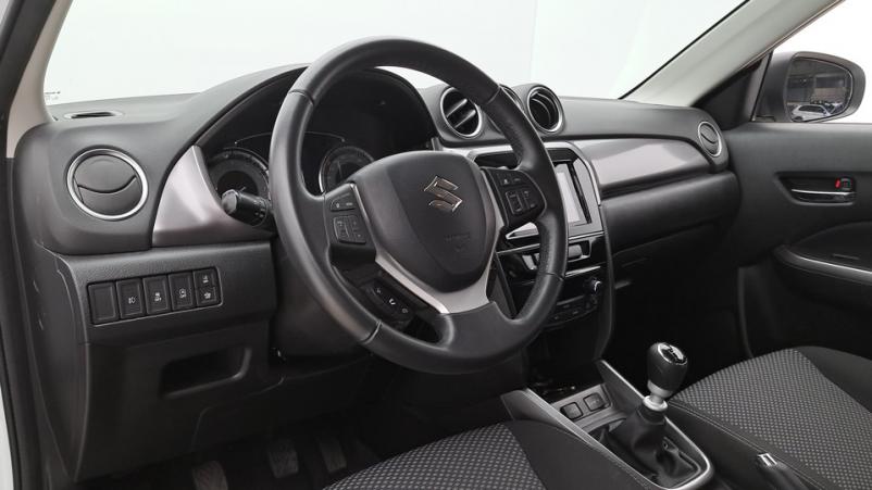 Vente en ligne Suzuki Vitara  1.4 BoosterJet Hybrid 129ch Manuelle/6 Privilege au prix de 19 090 €