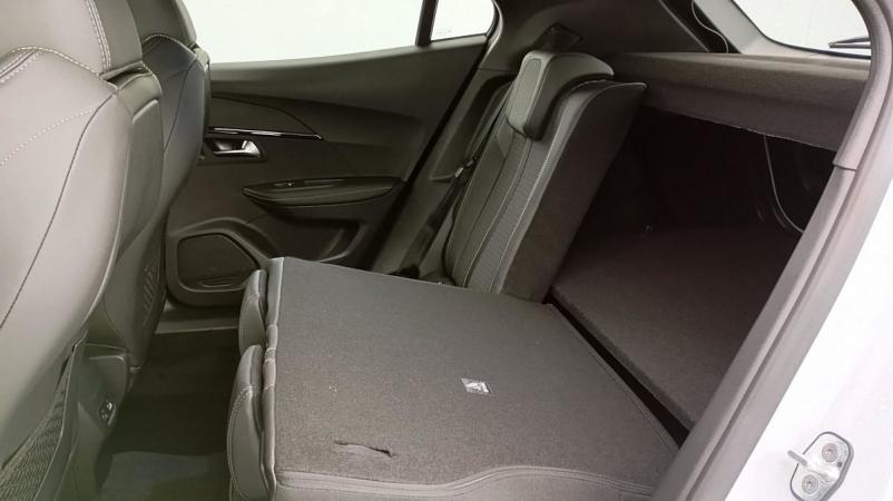 Vente en ligne Peugeot 2008 Hybrid 136 e-DCS6 GT au prix de 29 330 €