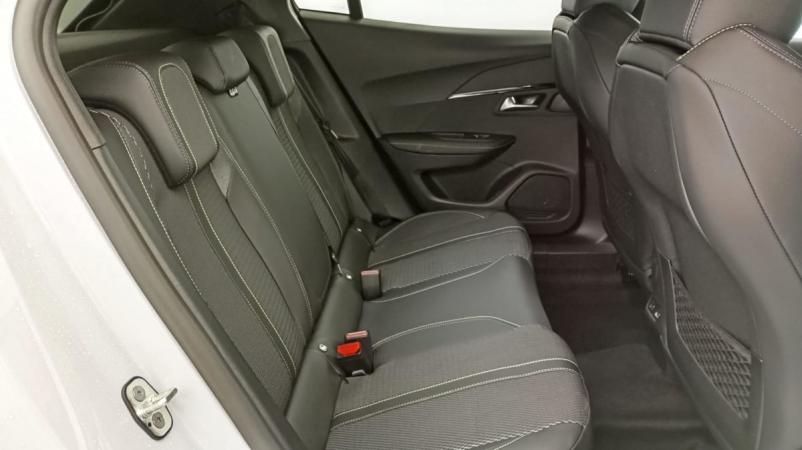 Vente en ligne Peugeot 2008 Hybrid 136 e-DCS6 GT au prix de 29 330 €