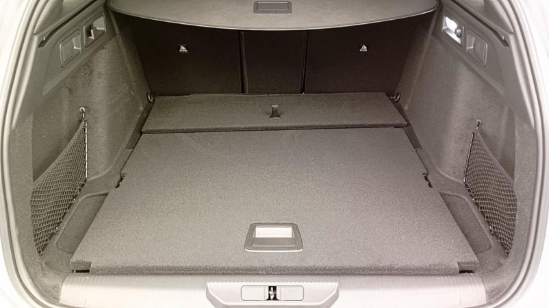 Vente en ligne Peugeot 308 SW BlueHDi 130ch S S EAT8 Allure au prix de 28 920 €