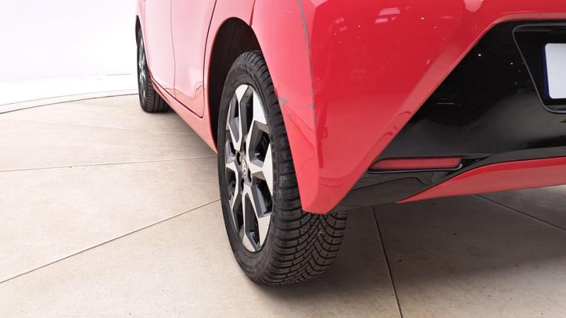 Vente en ligne Toyota Aygo 5P 1.0 VVTi 72ch Automatique/5 X-play au prix de 14 010 €