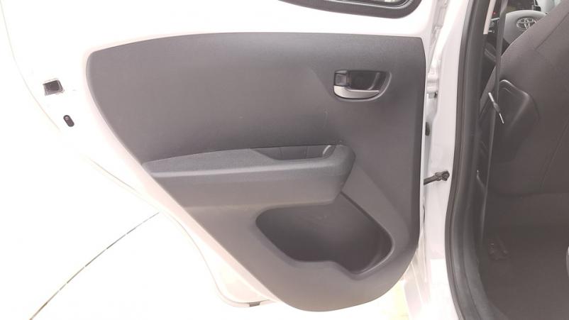 Vente en ligne Toyota Aygo 5P 1.0 VVTi 72ch Automatique/5 X-play au prix de 12 790 €