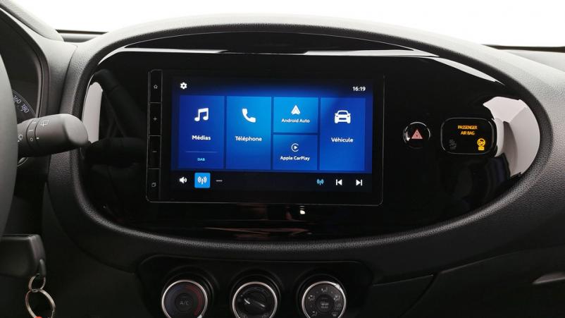 Vente en ligne Toyota Aygo  1.0 VVTi 72ch Automatique/1 Design au prix de 19 390 €