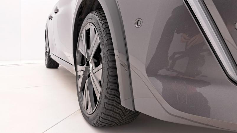 Vente en ligne Peugeot 208  1.2 PureTech S&S 130ch Automatique/8 Gt au prix de 19 090 €